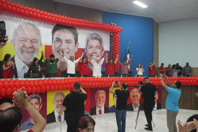 Guilherme Bonfim lança pré-candidatura à prefeitura de Brumado ao lado do governador
