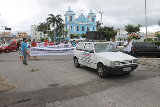 Dia dos trabalhadores é marcado por protestos e atividades recreativas em Brumado