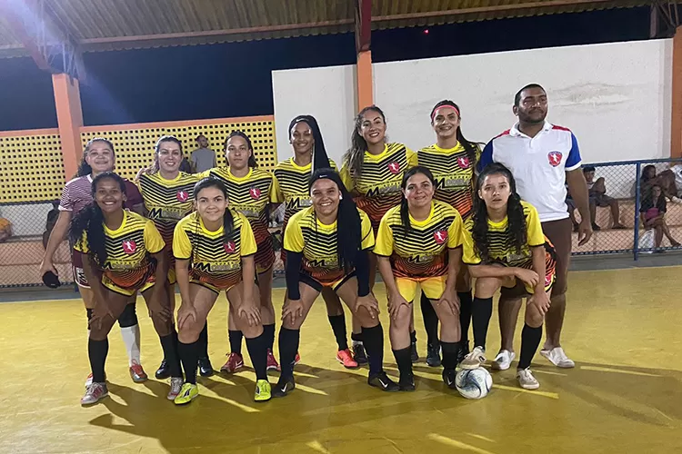 Equipe Elite de Brumado vence torneio regional de futsal feminino disputado em Vila Mariana