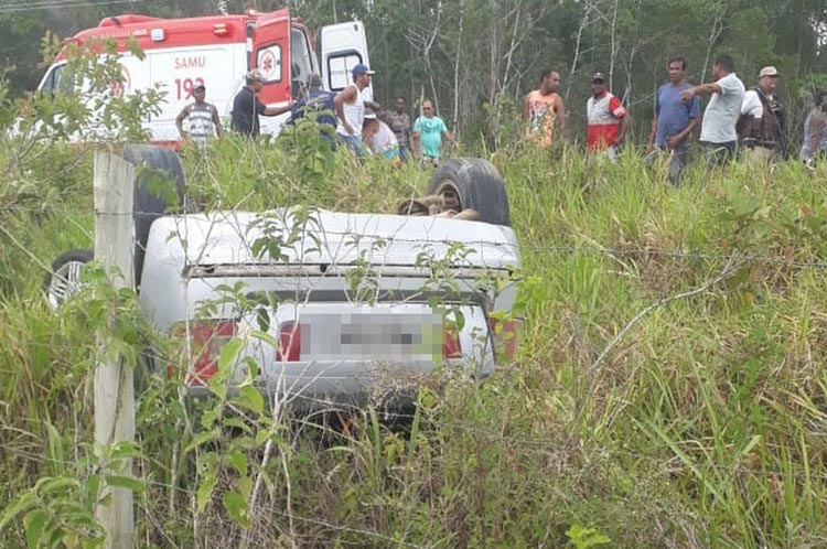 Belmonte: Homem morre e duas pessoas ficam feridas após carro capotar na BA-275