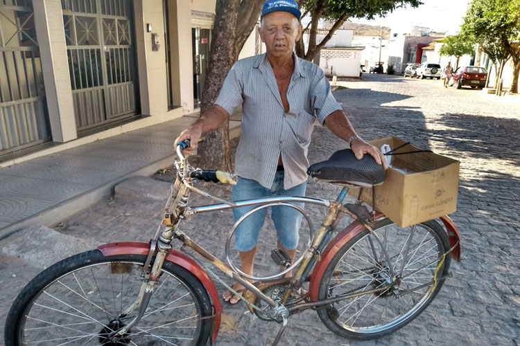 Longevidade: Aos 83 anos, seu Nelson ainda vai pra roça de bicicleta, parceira de 53 anos