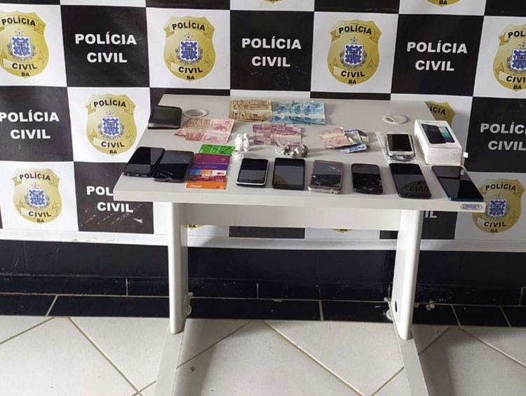 Homem é preso em flagrante com celulares roubados e drogas no oeste da Bahia