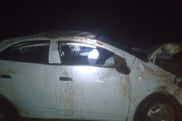 Ituaçu: Devido à chuva, jovem de 21 anos capota veículo e morre na BA-142