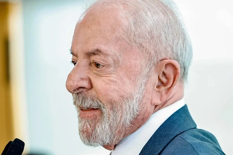 45,6% aprovam e 50,9% desaprovam governo Lula, diz Paraná Pesquisasa