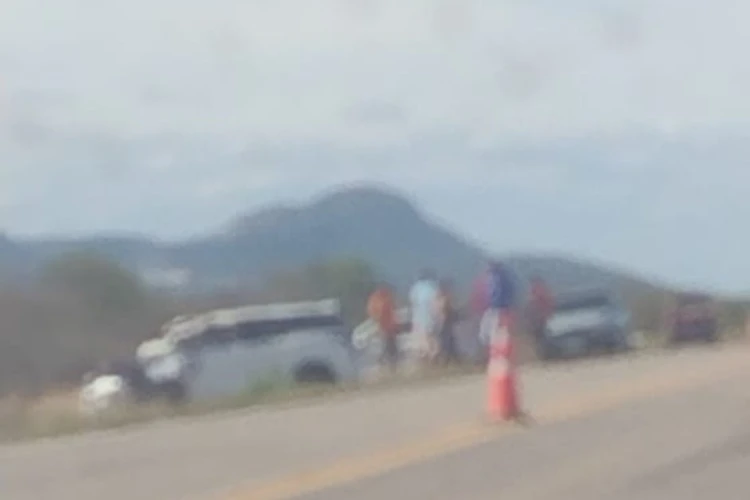 Cantor Ed Rossi sofre acidente automobilístico na BA-148 em Dom Basílio