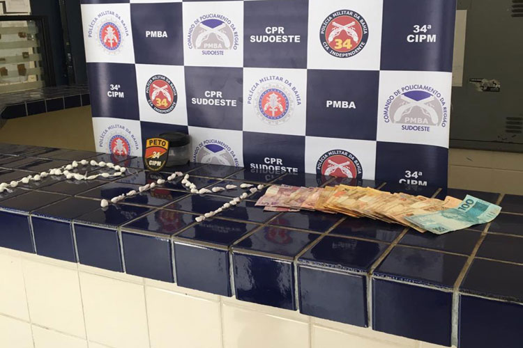 Brumado: Jovem de 25 anos é detida com cocaína e crack no Bairro São Jorge