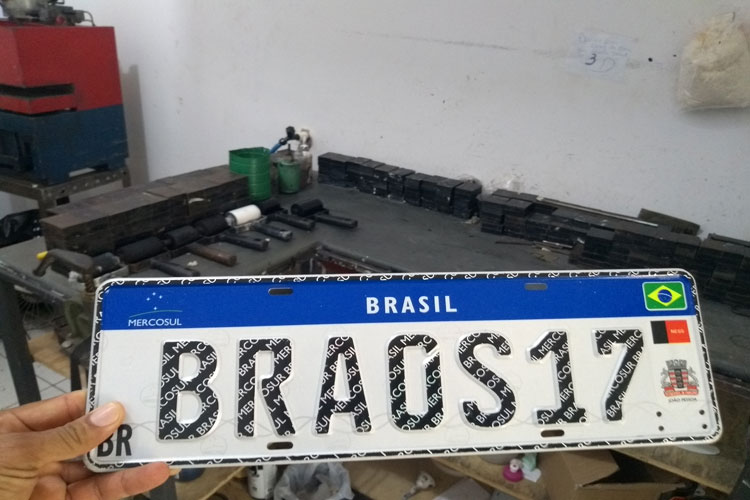 Justiça manda Detran-BA suspender implantação da placa Mercosul