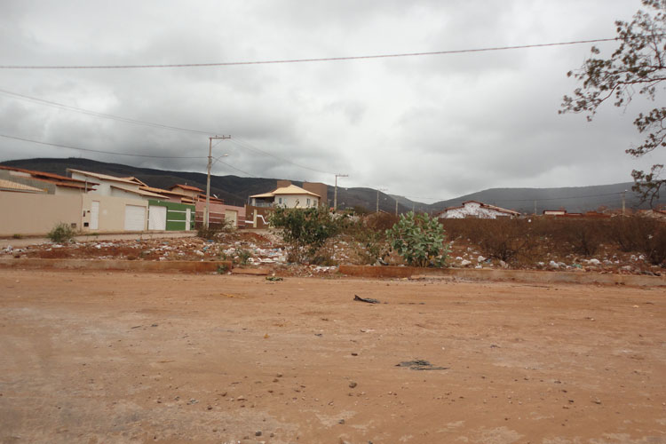 Brumado: Moradores denunciam descaso da prefeitura com os loteamentos São Lourenço e Maria de Lourdes