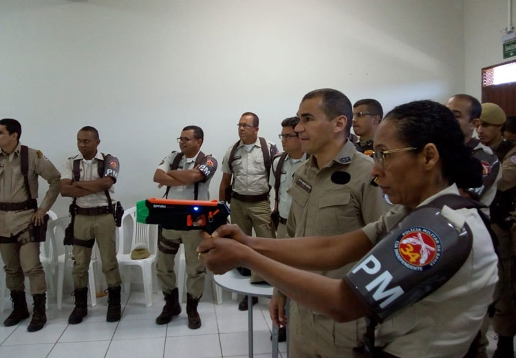 Policiais da 34ª CIPM participam de capacitação para instrução de uso de arma de baixa letalidade