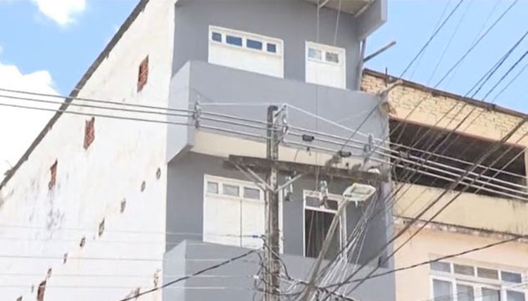 Criança de quatro anos cai do 3º andar de prédio em Itabuna