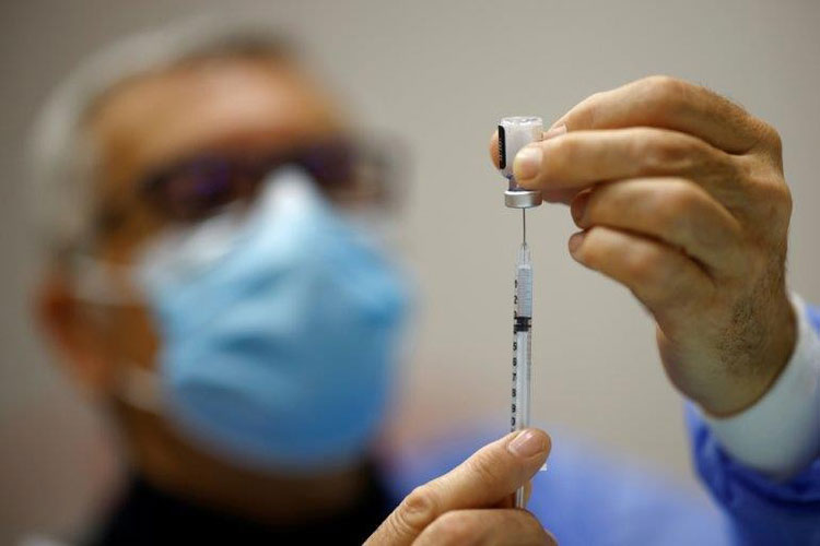Covid-19: Proteção de vacinas contra a Delta diminui após 3 meses da 2ª dose