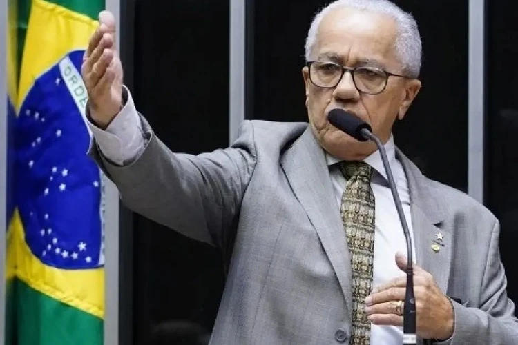 AL-BA aprova indicação de Josias Gomes ao cargo de conselheiro de TCE-BA