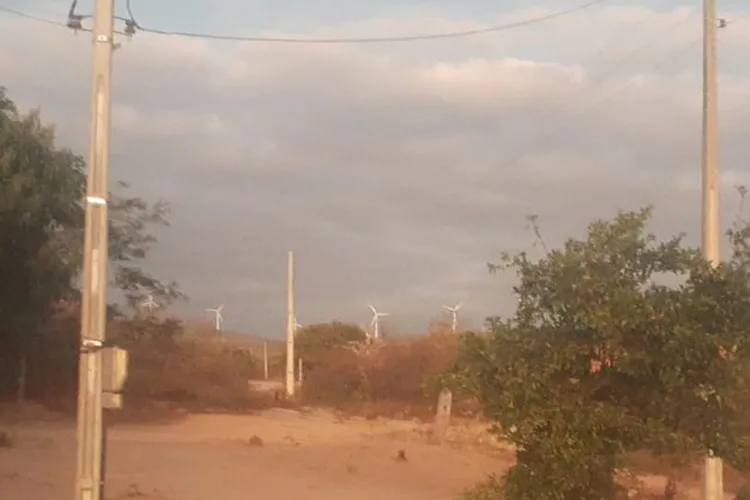 Caetité: Às escuras, moradores da Moita dos Porcos cobram iluminação pública