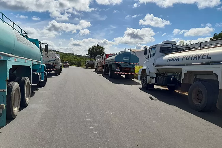 Estradas vicinais precárias estão impedindo ação da operação pipa em Brumado