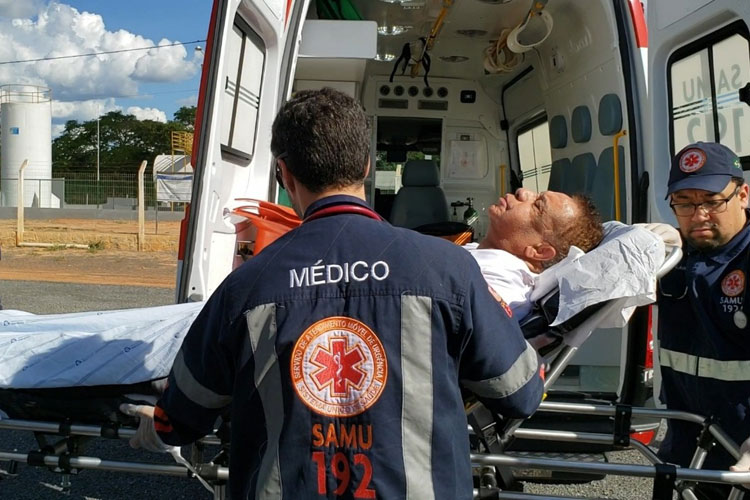 Agnaldo Timóteo teve piora em seu quadro clínico e respira com ajuda de aparelhos