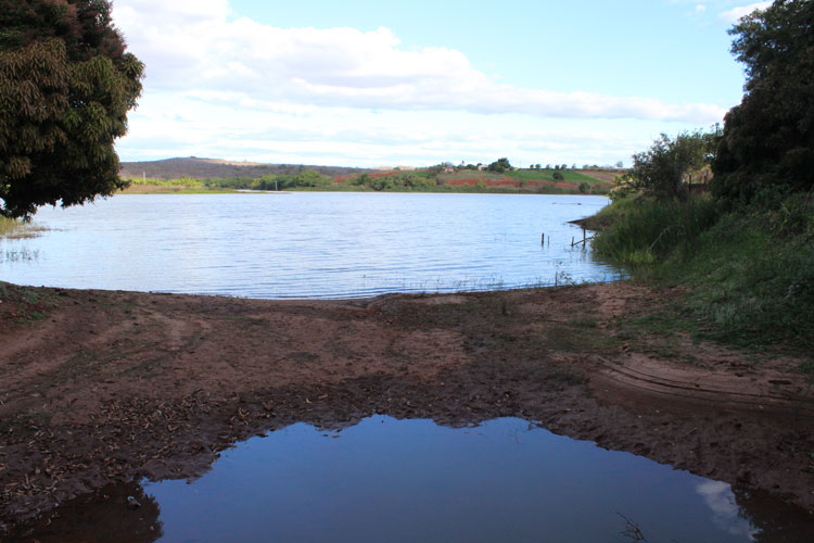 Embasa capta água da Barragem do Comocoxico para os municípios de Rio do Antônio e de Guajeru