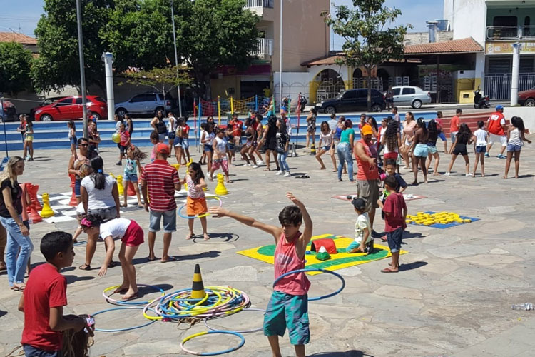 Caravana do Lazer leva esporte e lazer às crianças de Brumado