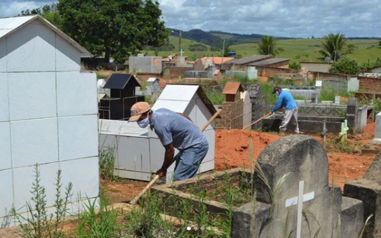 Homem é encontrado morto com marcas de tiro dentro de cemitério em Guaratinga