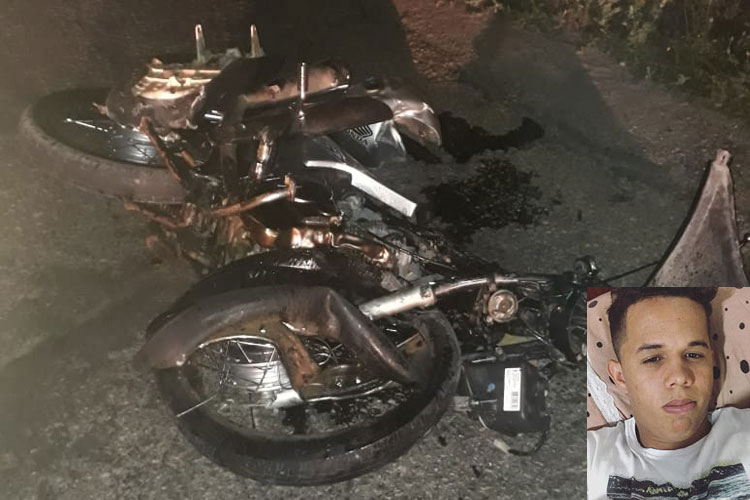 Malhada de Pedras: Jovem morre em acidente entre carro e moto na BA-026
