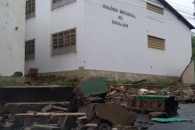 Brumado: Secretaria de Educação envia técnicos para elaborar projeto de recuperação do muro do CEB