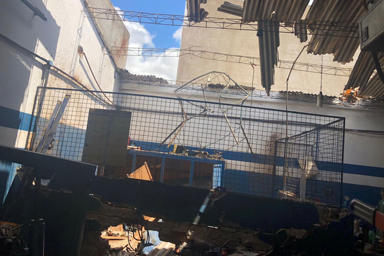 Compressor de ar estoura e destrói oficina mecânica em Brumado