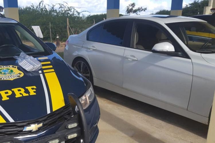Homem em carro de luxo é detido com 1.500 comprimidos de anfetamina no sudoeste baiano