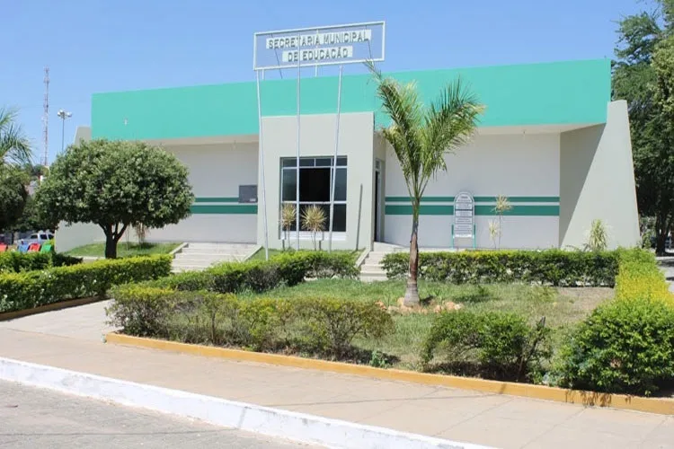 Município de Guanambi assina termo de adesão ao Programa Escola em Tempo Integral