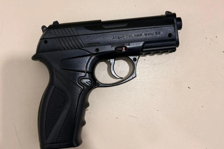 79ª CIPM prende suspeitos de roubo e recupera motocicleta em Poções