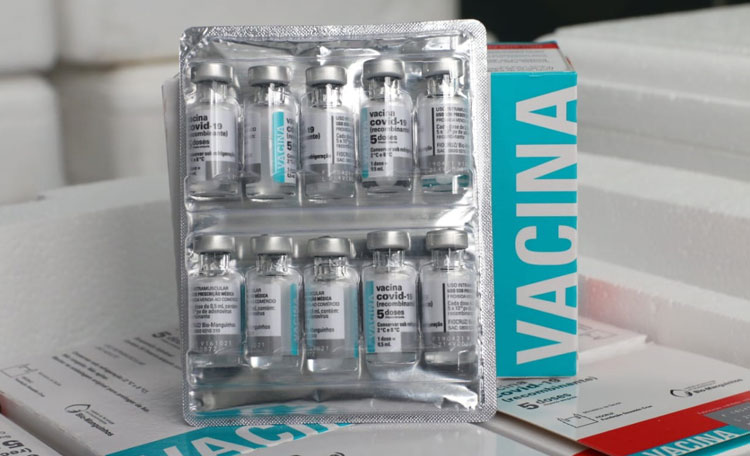 Bahia recebe 629.350 doses de vacinas contra a Covid-19