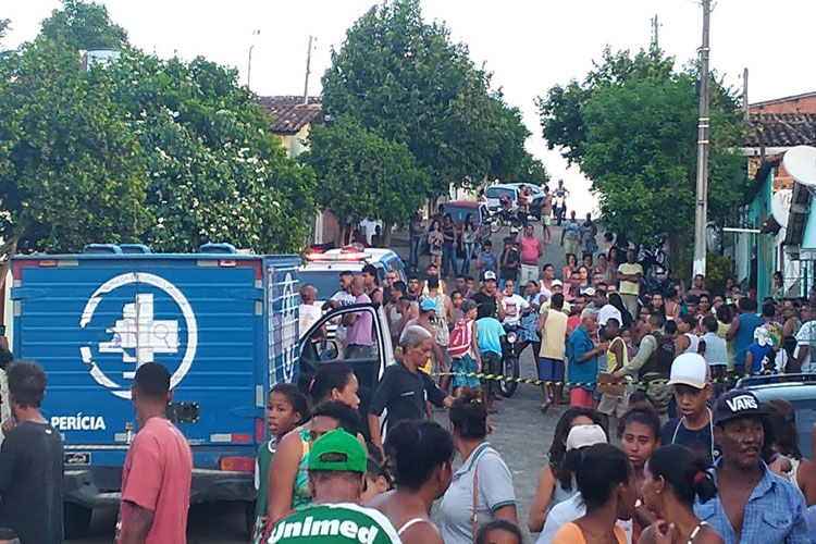 Tragédia: Primas de 2 e 12 anos morrem após serem atropeladas por carro no sudoeste da Bahia