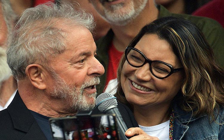 Ex-presidente Lula vai morar em Lauro de Freitas