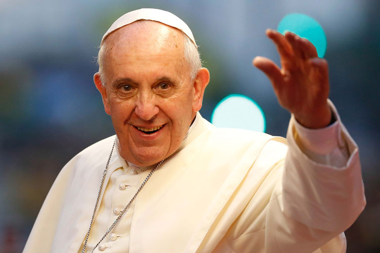 Com 892 casos, Papa Francisco é o maior canonizador da história
