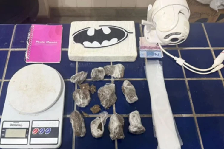 Homem é preso com drogas durante abordagem em Livramento de Nossa Senhora