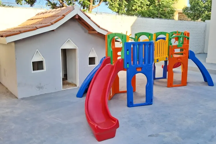 Escola de educação infantil é inaugurada no Bairro Beija-flor em Guanambi