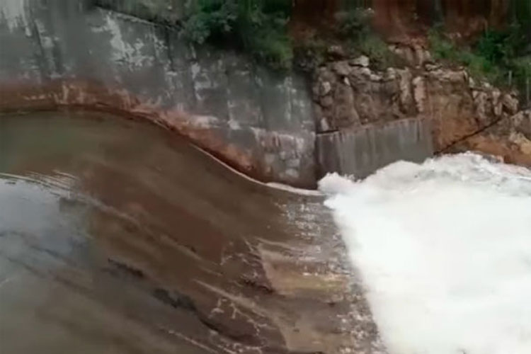 Barragem da cidade de Aracatu atinge 100% de sua capacidade