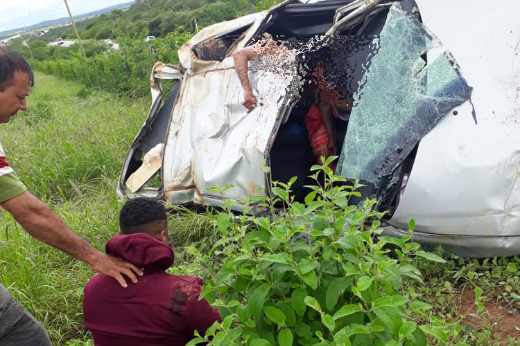 BR-030: Carro capota e uma pessoa morre no Distrito de Sussuarana em Tanhaçu