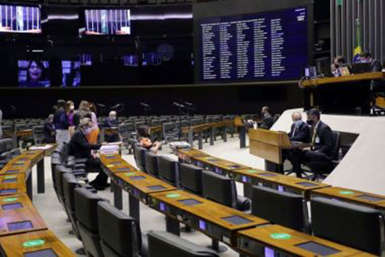Câmara dos Deputados rejeita PEC do voto impresso em derrota a Jair Bolsonaro