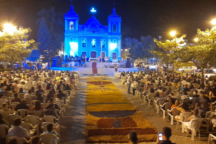 Brumado: Católicos mantêm tradição de 50 anos com tapete litúrgico em celebração ao Corpus Christi