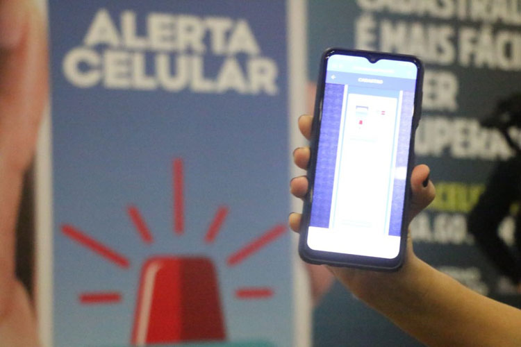 Vítimas de roubo de celular podem cadastrar aparelho e alertar sobre crime