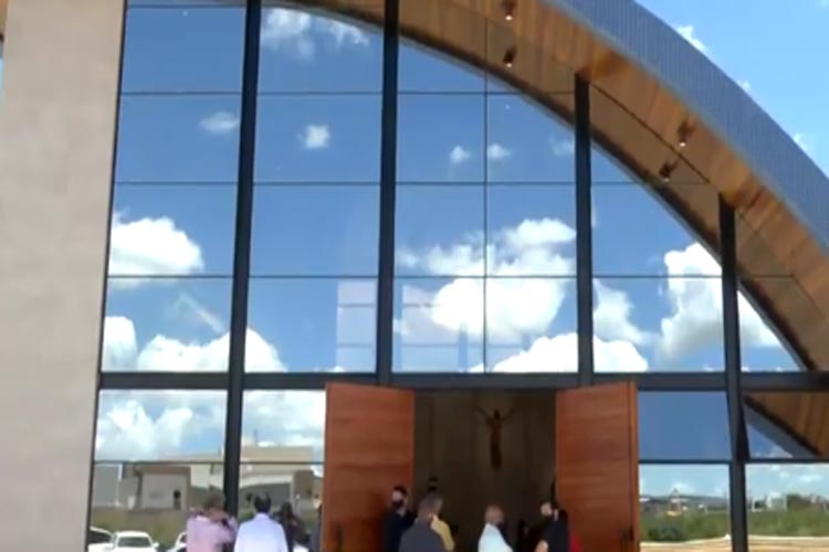 Iniciativa de fiel para pagar promessa, igreja dedicada a Santa Dulce dos Pobres é inaugurada em Conquista