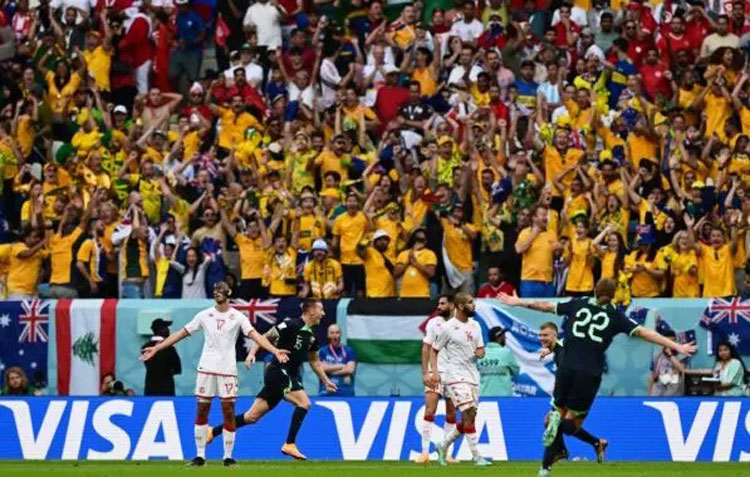 Austrália bate Tunísia com gol de Duke e se mantém viva na Copa do Mundo