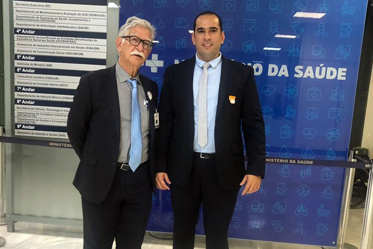 Prefeito de Brumado viaja a Brasília em busca de benefícios para área de saúde