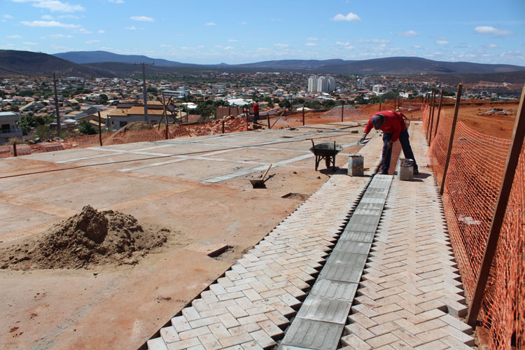 Brumado: Rochas no caminho obrigarão uso de expansivos nas obras do Parque da Cidade