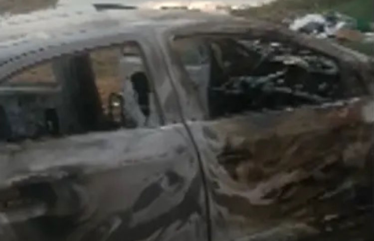 Corpo de homem é encontrado em carro incendiado no norte da Bahia
