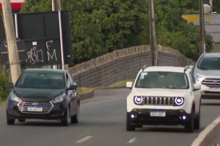 Mais de 40 mil motoristas são multados por não ligarem o farol baixo em rodovias federais na Bahia