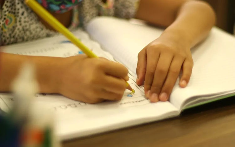 11% das crianças e adolescentes estão fora da escola no Brasil, aponta Unicef