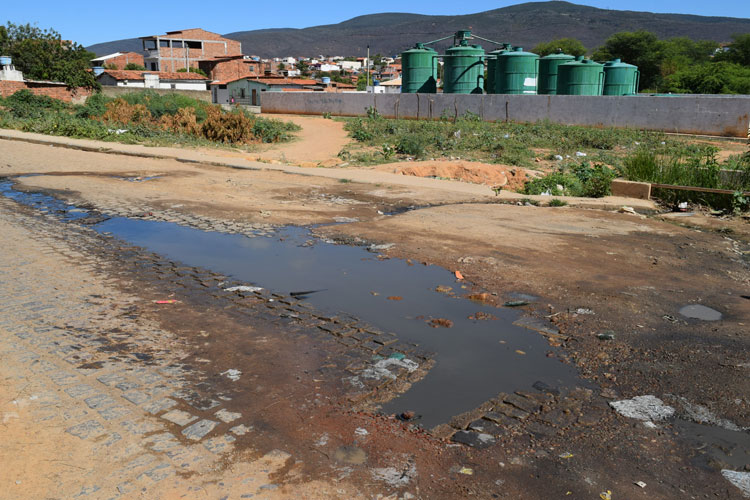 Definida empresa que irá elaborar planos de saneamento básico de Caetité, Guanambi, Macaúbas e Jequié