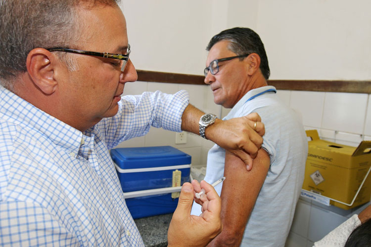 Campanha de vacinação contra gripe começa no dia 15 de abril