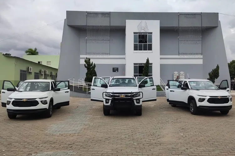 Prefeitura de Guanambi segue reestruturação da saúde pública com aquisição de veículos
