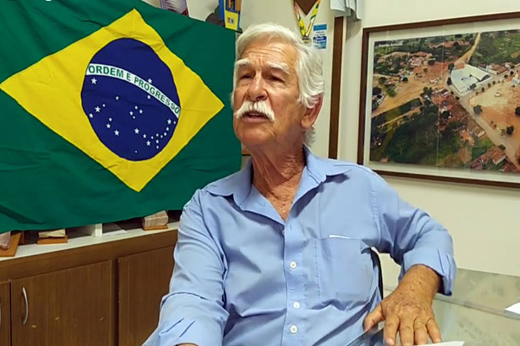 'Brasil é governado por judiciário que tem merda na cabeça como as lagostas que comem', diz prefeito de Brumado